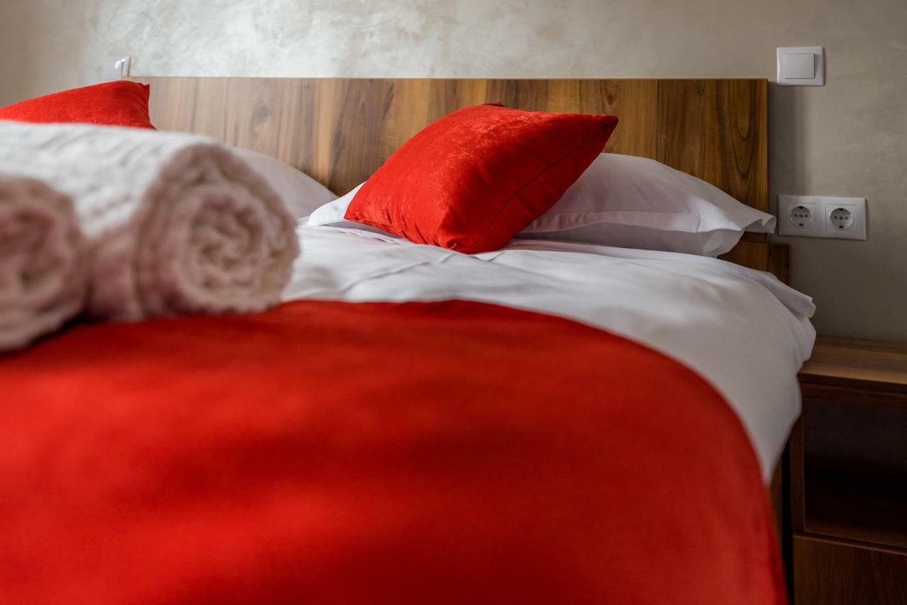 Hotel Casa Sorriso à Turda Extérieur photo