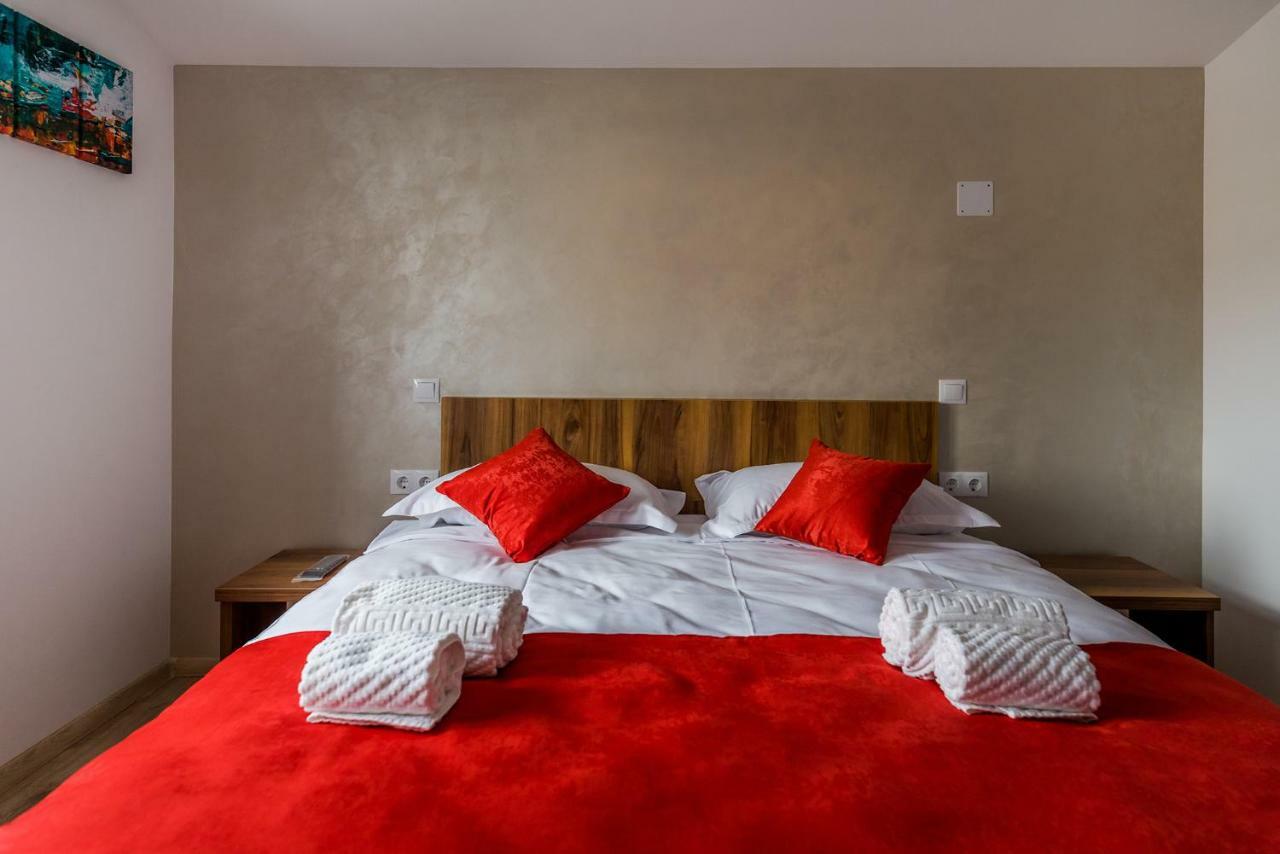 Hotel Casa Sorriso à Turda Extérieur photo